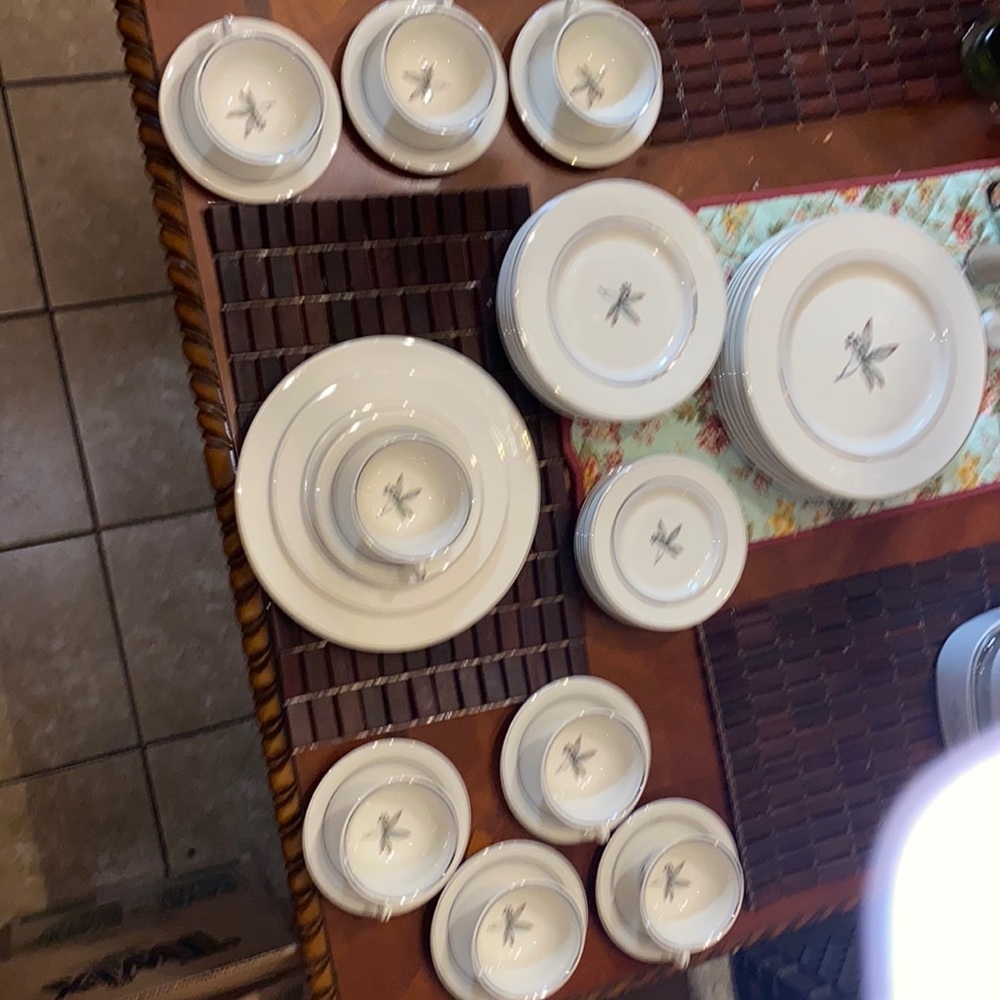 Castleton Fine China Glenwood Service for Four - 40 pc Set